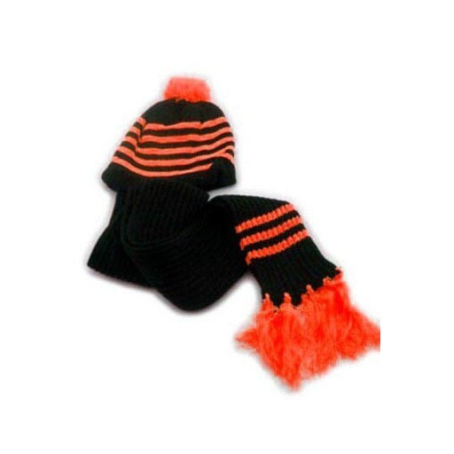 Bonnet et écharpe orange fluo