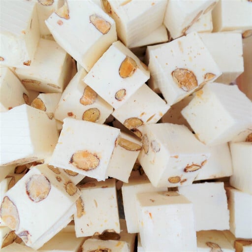 Cubes nougat aux amandes