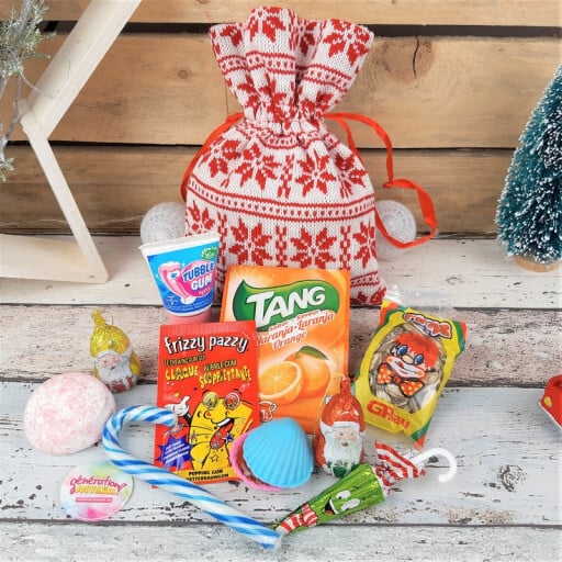 Pochon de Noël rempli de bonbons rétro