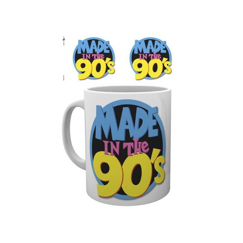 Mug Made in the 90's rempli de bonbons rétro