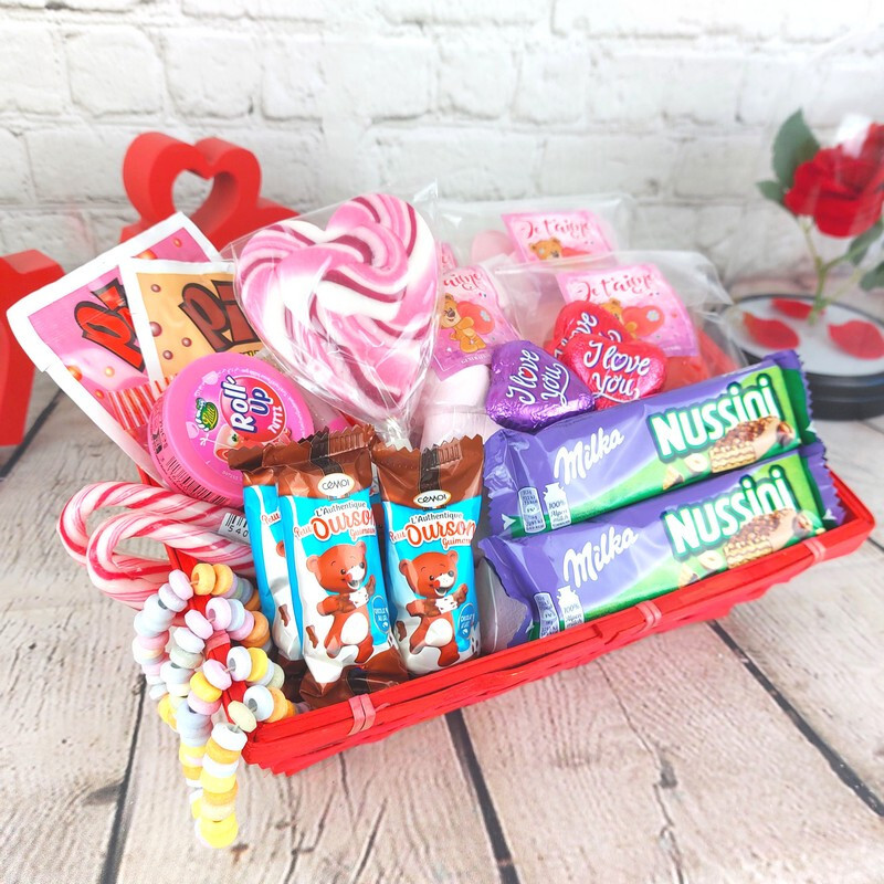 Panier de bonbons et chocolats rétro - Love